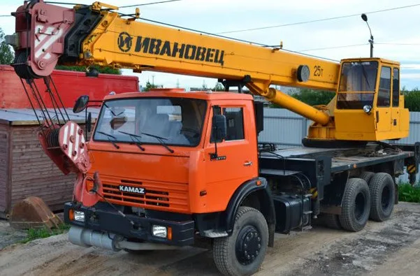 Автокран Ивановец КС-45717-1