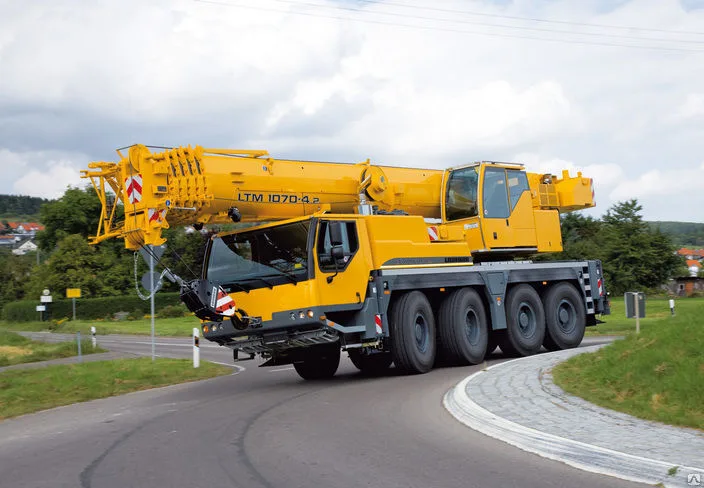 Автокран Liebherr LTM 1070-4