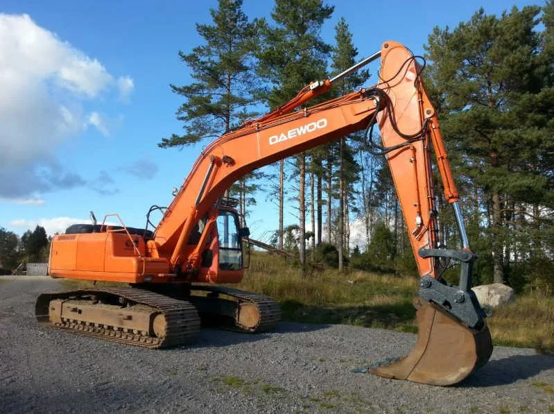 Гусеничный экскаватор Daewoo S170