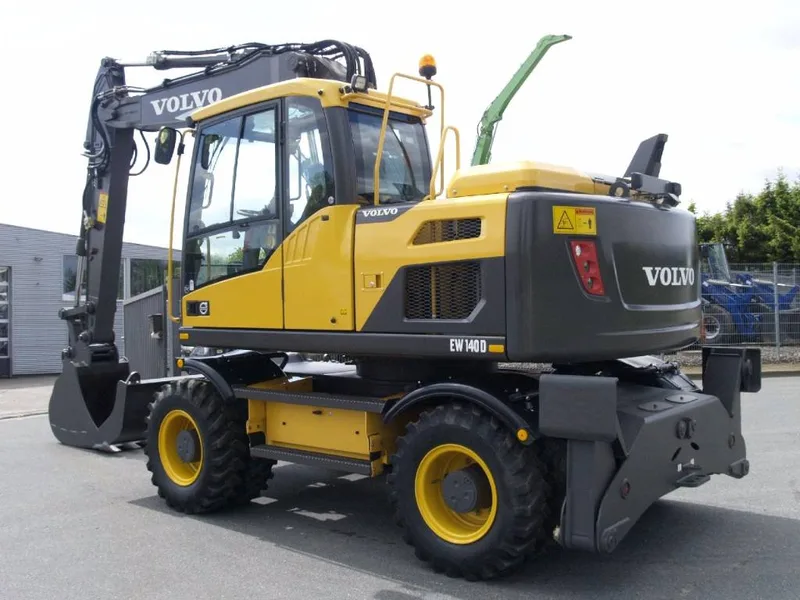 Колесный экскаватор Volvo EW140D