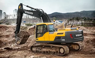Гусеничный экскаватор Volvo EC220DL