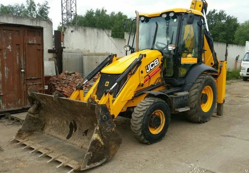 Экскаватор-погрузчик JCB 3CX