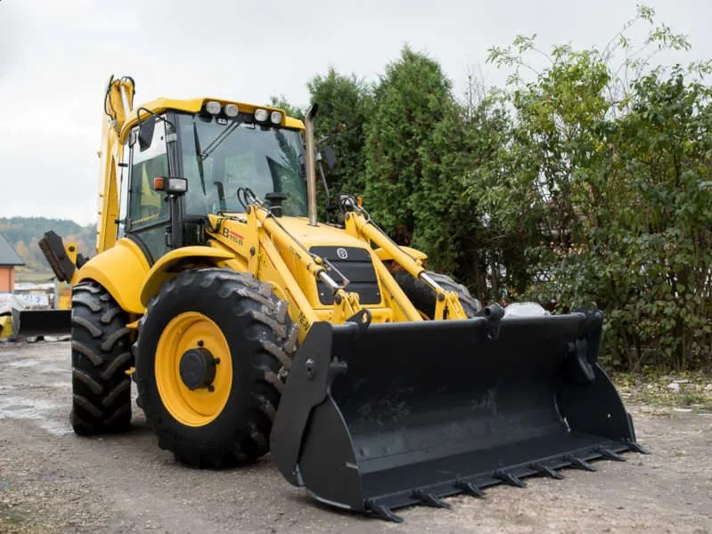 Экскаватор-погрузчик New Holland LB 115B