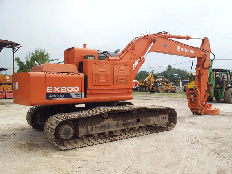 Гусеничный экскаватор Hitachi EX200LC