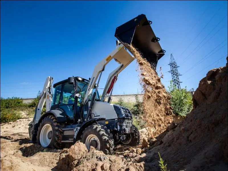 Экскаватор-погрузчик TEREX TLB825-RM