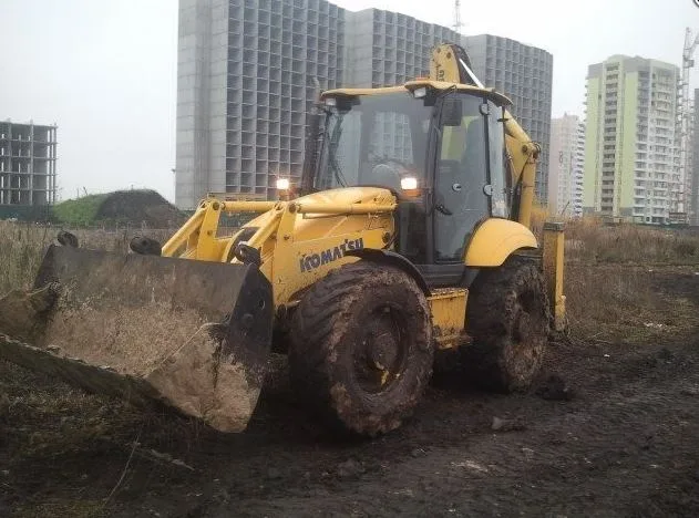 Экскаватор-погрузчик Komatsu WB 93S-5