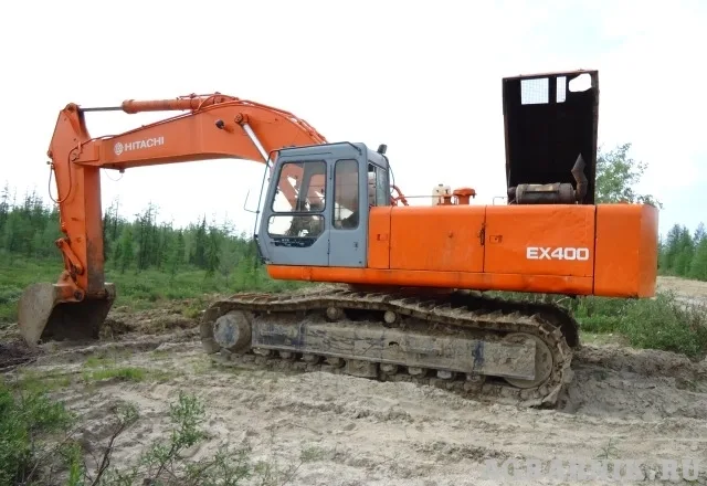 Гусеничный экскаватор Hitachi EX400