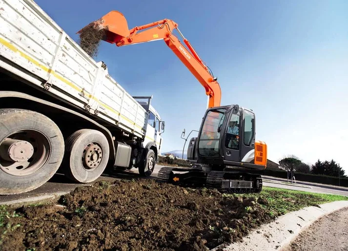 Мини-экскаватор Hitachi ZX70-5G