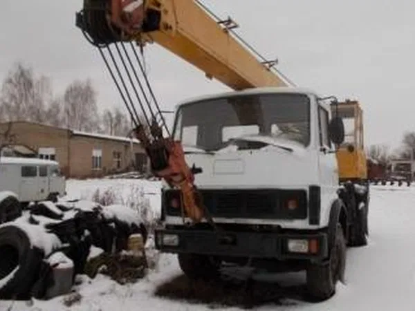 Автокран Ивановец КС-3577-4 на шасси МАЗ