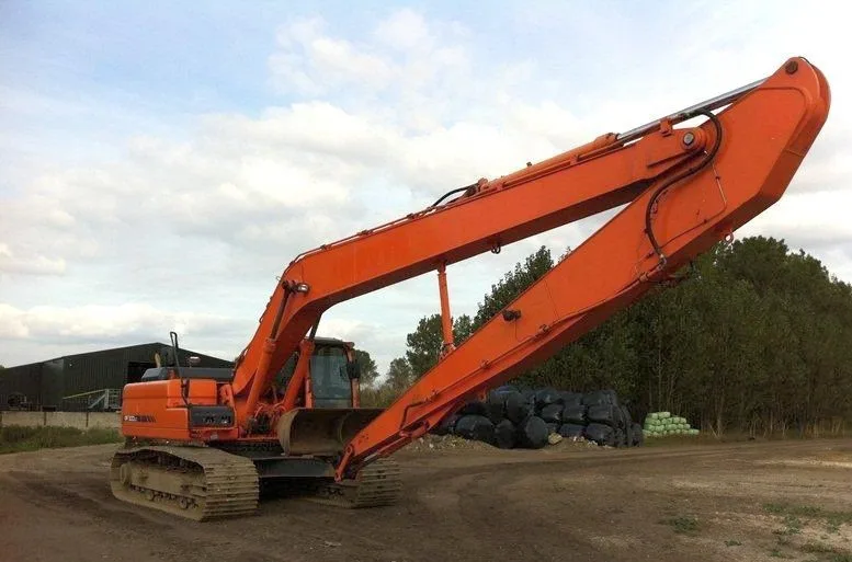 Гусеничный экскаватор DOOSAN DX 300LC