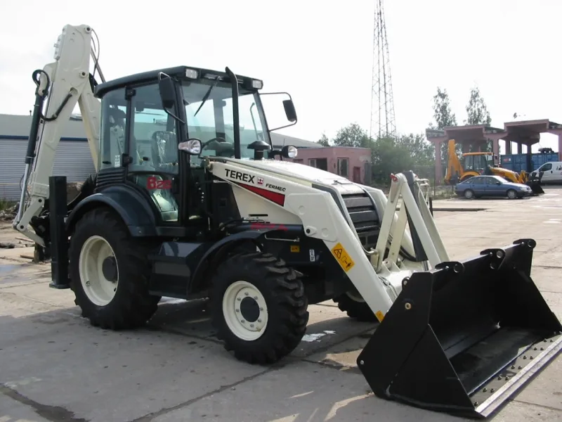 Экскаватор-погрузчик TEREX TLB825