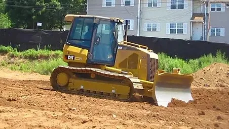 Средний бульдозер Caterpillar D5K