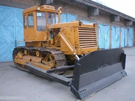 Легкий Бульдозер ВГТЗ ДТ-75