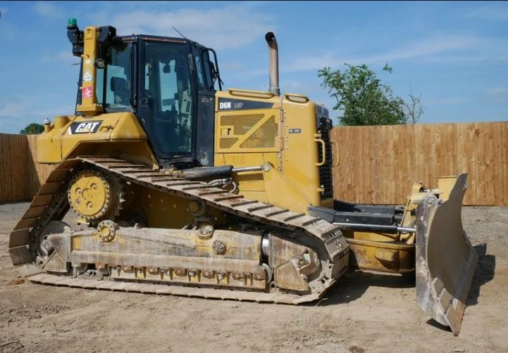 Средний бульдозер Caterpillar D6N LGP