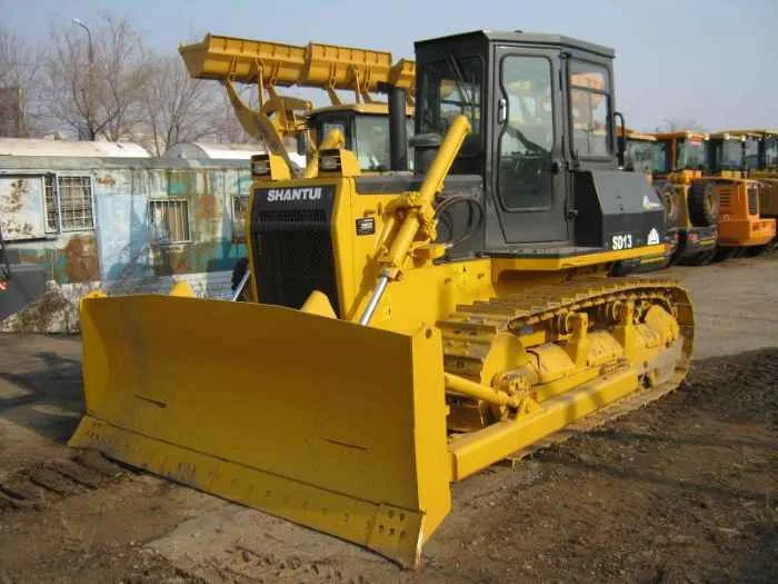 Средний бульдозер Shantui SD13