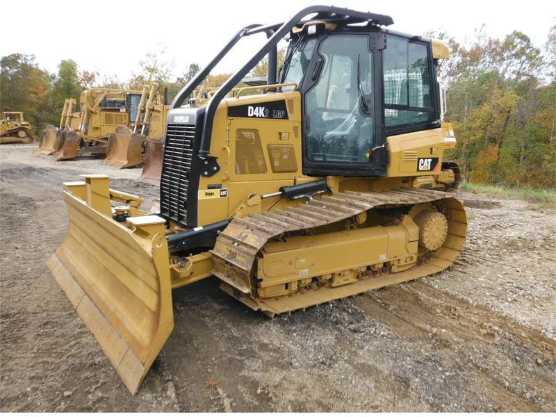 Легкий Бульдозер Caterpillar D4K2 XL