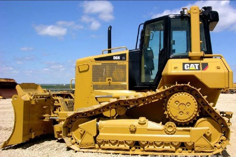 Средний бульдозер Caterpillar D6