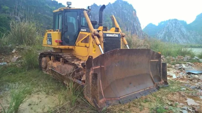 Средний бульдозер Komatsu D65