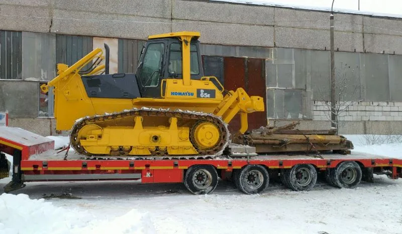 Средний бульдозер Komatsu D65E-12