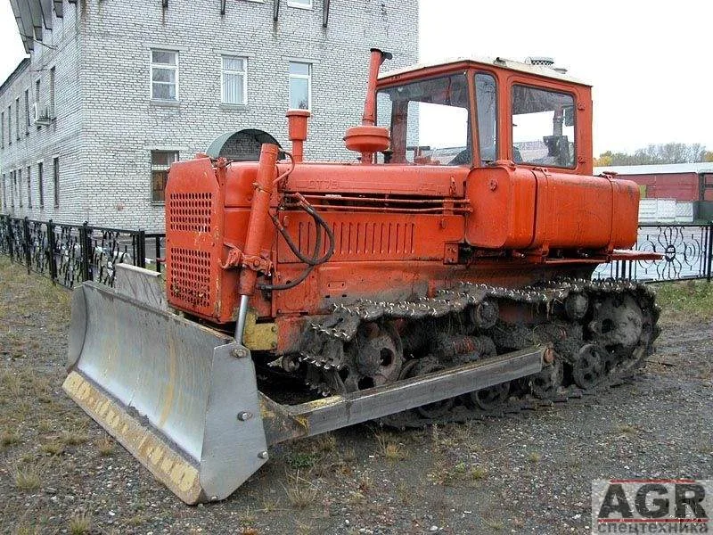 Легкий Бульдозер ВГТЗ ДТ-75