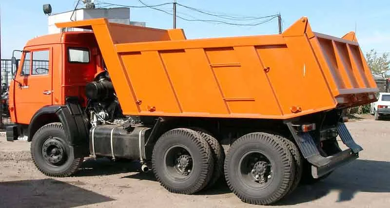 Самосвал Камаз 55111