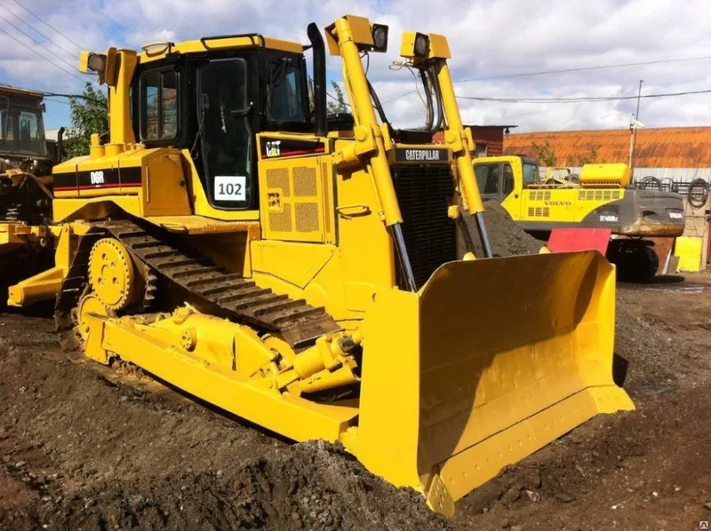 Средний бульдозер Caterpillar D6
