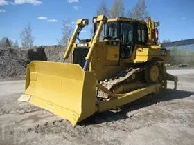 Средний бульдозер Caterpillar D5N XL