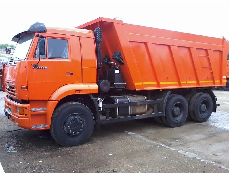 Самосвал Камаз 6520