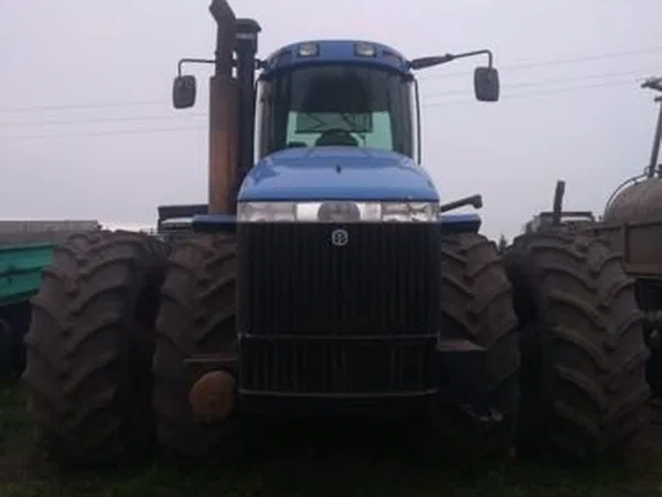 Трактор NEW Holland TJ375