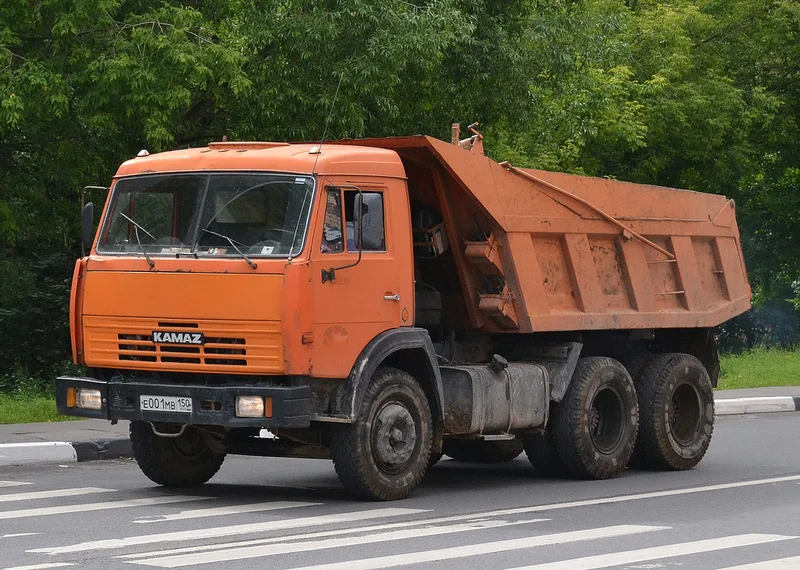 Самосвал Камаз 55111