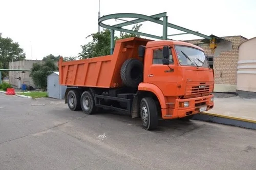 Самосвал Камаз 6520-60