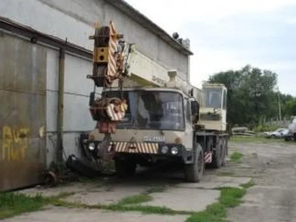 Автокран Днепр КС-5473