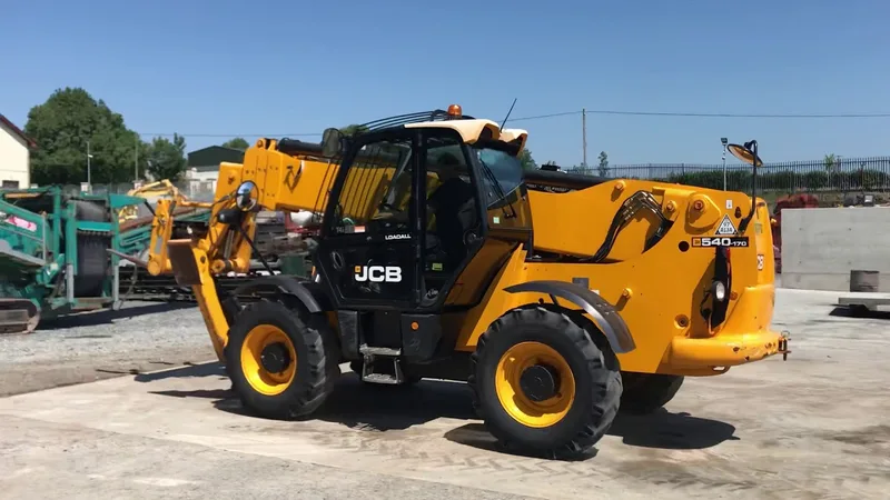 Телескопический погрузчик JCB LOADALL 540-170