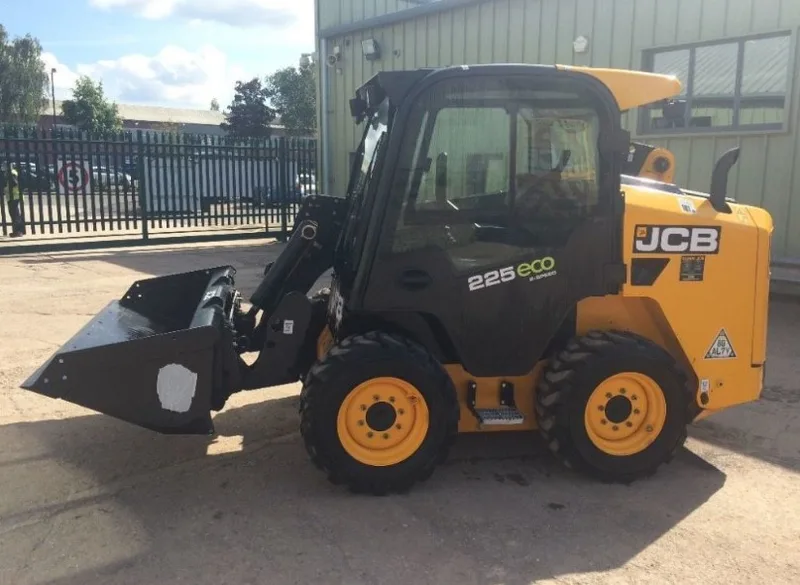 Мини-погрузчик JCB 225