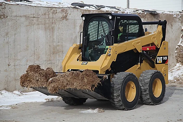 Мини-погрузчик Caterpillar 236