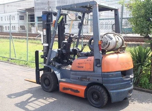 Вилочный погрузчик TOYOTA 6FG18