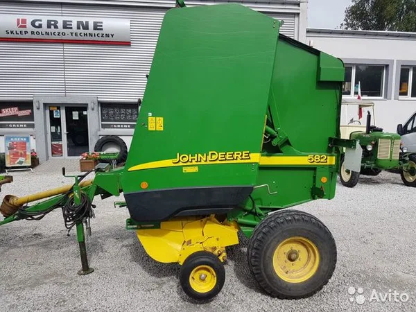 Пресс-подборщик John Deere 582