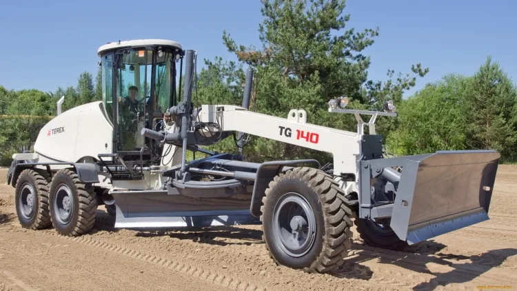 Средний автогрейдер TEREX TG150