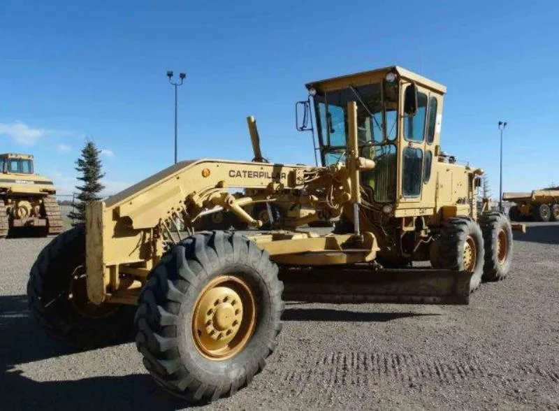 Средний автогрейдер Caterpillar 140G