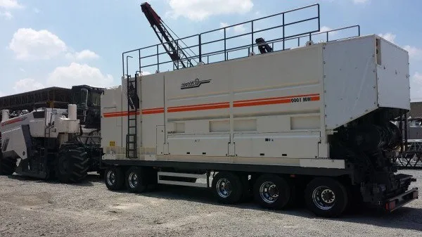 Распределитель вяжущего XCMG Wirtgen WM 1000