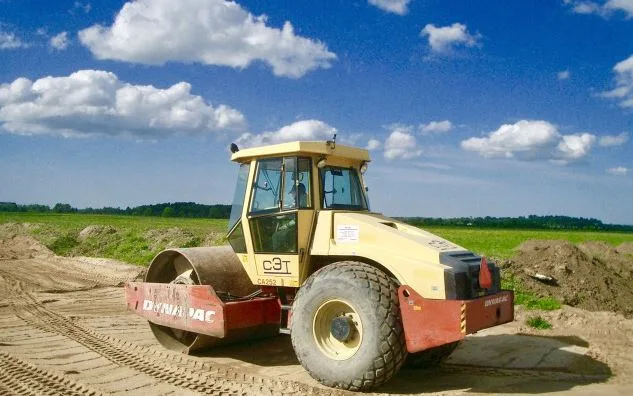 Вибрационный комбинированный каток        Dynapac CA252D