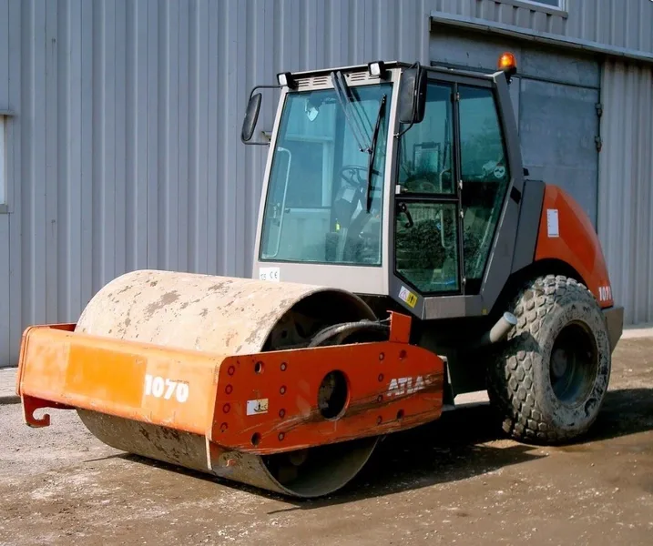 Вибрационный комбинированный каток        Atlas AW 1070
