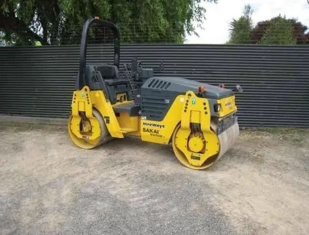 Двухвальцовый каток SAKAI SW502