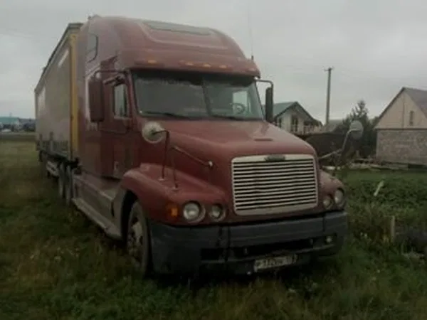 Седельный тягач Freightliner