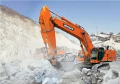 Гусеничный экскаватор DOOSAN DX700LC