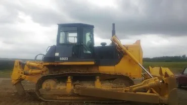 Средний бульдозер Shantui SD23