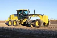 Тяжелый автогрейдер John Deere 772G