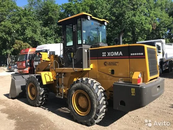 Фронтальный погрузчик XGMA XG935H
