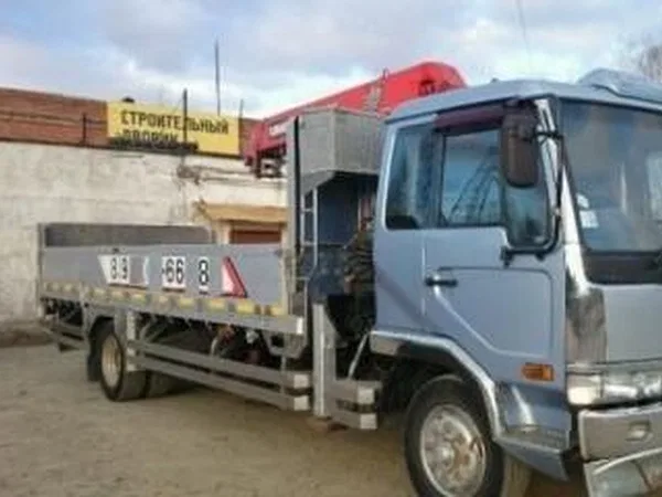 Бортовой грузовик с КМУ Nissan Diesel