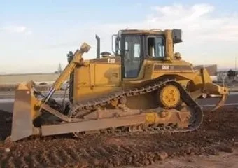 Средний бульдозер Caterpillar болотный